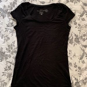 Plain Black Tee